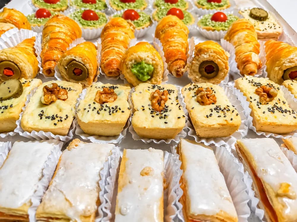 Jesuitas y saladitos artesanales de Antojos